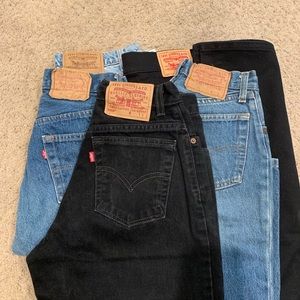Bundle of vintage Levi high waisted jeans